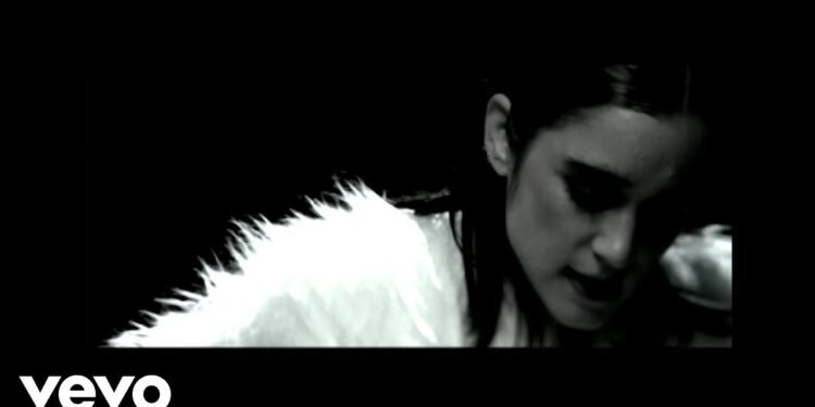 Julieta Venegas – Me Van A Matar