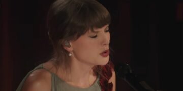Taylor Swift Breaks Down Songwriting Process and Performs Medley During Recording Academy Q&A Taylor Swift Breaks Down Songwriting Process and Performs Medley During Recording Academy Q&A